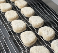 Commercial Fresh Meat Preduster Machine Meat Strip Dry <b>Flour</b> Coating Machine for Fried Food - Product Image 6