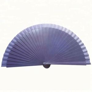 Abanico Plegable de Madera Pintado a Mano en Blanco Puro para Bodas y Eventos - Product Image 4