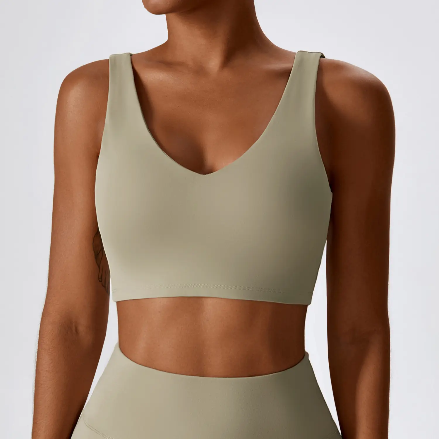 Vente en gros Vêtements de sport sans couture avec logo personnalisé Tenues de yoga Ensembles d'entraînement de fitness pour femmes Vêtements de fitness de haute qualité