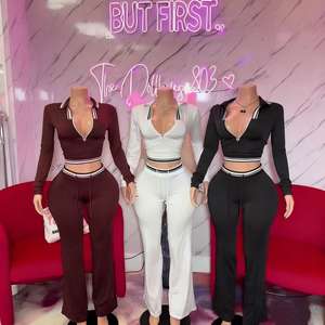 Completo Sportivo da Donna Due Pezzi di Alta Qualità con Zip, Vita Alta, Pantaloni a Gamba Larga con Coulisse, Versatile per l'Inverno e l'Uso Quotidiano - Product Image 1