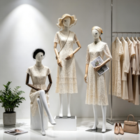 Mannequin féminin avec buste recouvert de tissu, bras articulés en bois massif, mannequin en fibre de verre pour l'affichage en magasin de vêtements