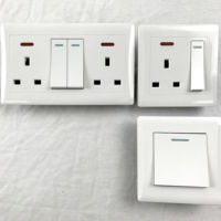 Vente directe d'usine EU/UK Standard 240V prise électrique universelle 1/2/3 gangs 2 voies lumière LED maison interrupteur mural et prise