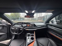 Voiture d'occasion à bas prix Changan UNI-V modèle 2022 2023 1.5T DCT, finition Premium, essence, berline 5 places pour usage familial