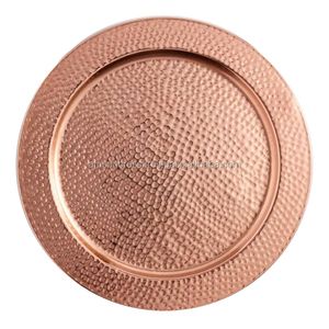 Assiette de présentation ronde aux finitions en or rose Assiettes à vaisselle Assiette de présentation de luxe Décorative en métal - Product Image 2