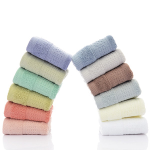 20x20 cm Petit Logo Imprimé 100% Coton Visage Serviette pour Enfants Premium Soft Feel Essential Débarbouillettes - Product Image 1