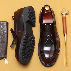 Mocassins en cuir véritable pour hommes, bout rond, à pampilles, à enfiler, semelle en caoutchouc, amortis, toutes saisons, chaussures décontractées et habillées - Product Image 4