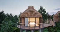 Tente de logement préfabriquée personnalisée pour hôtel haut de gamme Creative Large Eco-friendly Loft Birdcage Houses