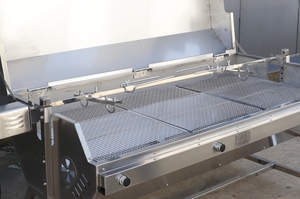 Asador Spartan con Capucha de Acero Inoxidable de 150 cm; Asador Grande a Gas para Cerdos y Corderos de 85 kg - Product Image 3