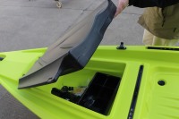 Kayak de pêche Pro Angler 2022 avec moteur électrique et propulsion à pédales, matériau HDPE, capacité de 250 kg pour une utilisation en mer/rivière/lac/océan
