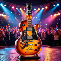 Bouteille de whisky du Tennessee, une bouteille en verre en forme de guitare électrique d'un légendaire rockeur.