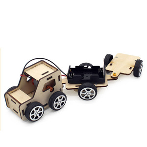 Kit Educativo STEM per Bambini: Trenino Fai-da-Te in Metallo, Legno e Plastica per Esperimenti Scientifici e Tecnologici - Product Image 1