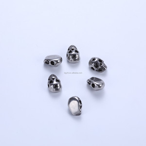 Al por mayor: Cuentas espaciadoras de acero inoxidable plateado antiguo, cuentas sueltas decorativas con formas de calavera, fútbol, pez, corazón y tubo, accesorios para pulseras DIY - Product Image 5