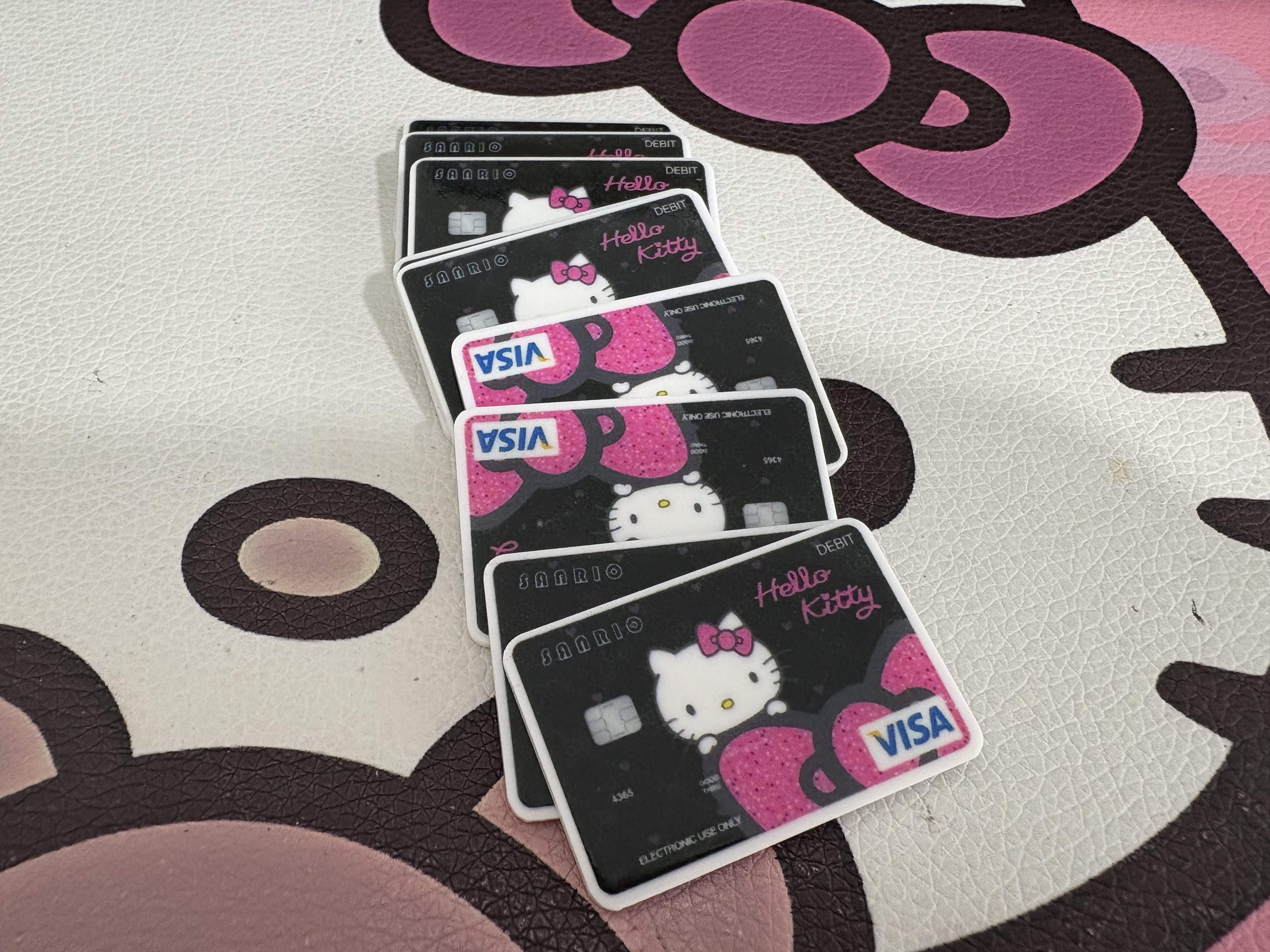 junk charms hello kitty