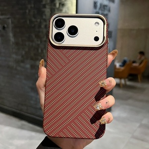 Étui de téléphone magnétique en fibre de carbone texturée avancée pour iPhone 17 15 16 Pro Max 17 Air, coque fine antichoc en PC avec chargement sans fil - Product Image 1