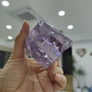 Circonia Cúbica sin Cortar, Materia Prima de Color Violeta Claro, CZ Sintético en Bruto para la Fabricación de Gemas - Product Image 5