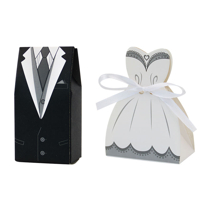 2 modèles identiques à l'image