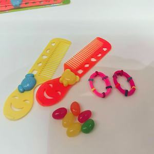 Juguetes de Caramelo de Dibujos Animados al por Mayor, Juguetes de Peine para Niños con Caramelos de Gomitas de Frutas - Product Image 3