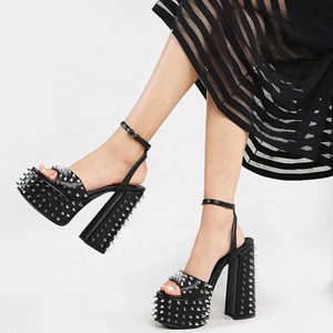 Sandales à plateforme haute avec rivets métalliques, talons épais brillants, chaussures d'été pour femmes, escarpins à talons - Product Image 3