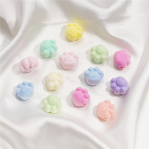 Perles en forme de patte de chat floquées, mignonnes, pour la création de bijoux DIY, bracelets, chaînes de téléphone, perles en vrac, vente en gros, multicolores, pastel, toucher doux - Product Image 2