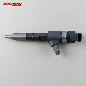 Injecteur de carburant diesel Common Rail 0445110464 129A01-53100 MIU802181 pour Yanmar 4TNV86CT 3TNV86CT Tracteur John Deere 3038E 3039R - Product Image 3