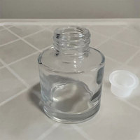 Bouteille diffuseur de parfum vide ronde de 50 ml, flacon en verre pour huile aromatique, avec bâtonnets diffuseurs en rotin, boule en bois pour diffuseur