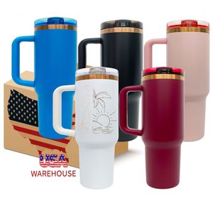 Mug de voyage isotherme en acier inoxydable de 40 oz avec revêtement en poudre, fond plaqué cuivre, paille rabattable amovible et couvercle anti-fuite - Product Image 1