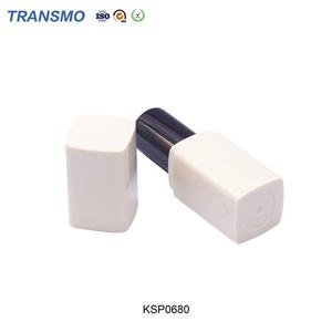 Envase de Lápiz Labial de Lujo al por Mayor, Envase de Plástico Vacío Personalizado para Lápiz Labial, Bálsamo Labial, Lápiz Labial Líquido Personalizado - Product Image 4