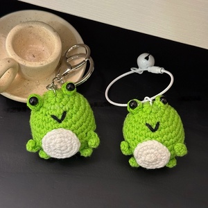 Porte-clés grenouille en peluche amigurumi au crochet, porte-bonheur créatif, fait main, mini grenouille en tricot et crochet - Product Image 2
