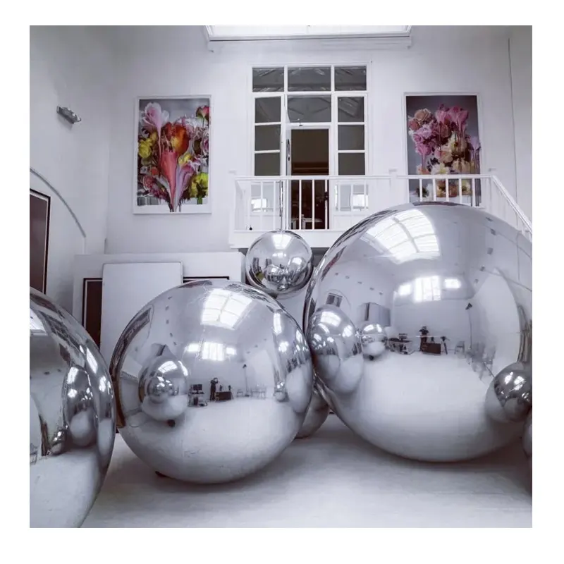 Decorazioni natalizie per decorazioni per eventi all'aperto gigante galleggiante grande palloncino in pvc sfere riflettenti palla a specchio gonfiabile argento