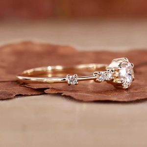 Anillos de Compromiso de Oro Sólido de 14K/18K con Diamantes Cultivados en Laboratorio con Certificación IGI CVD HPHT para Mujer, Joyerí<span class=keywords><strong>a</strong></span> con Incrustaciones de Diamantes - Product Image 3