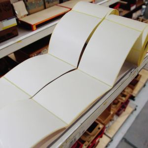 Etiquetas Adhesivas Impermeables para Códigos de Barras (100% Pulpa de Madera) para Necesidades Urgentes en Supermercados y Uso en Exteriores - Product Image 2