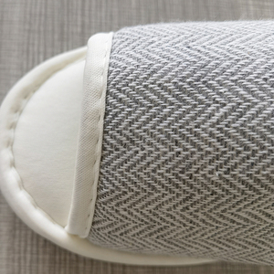 Pantuflas de Hotel Desechables al por Mayor, Sandalias Personalizadas <span class=keywords><strong>Todo</strong></span> <span class=keywords><strong>Incluido</strong></span> y Pantuflas Desechables de Spa con Punta Abierta para Mujer a Precio Económico - Product Image 2