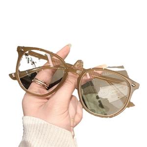 Kính mắt chống ánh sáng xanh tùy chỉnh năm <span class=keywords><strong>2026</strong></span>, thời trang và nghệ thuật, gọng kính tròn cổ điển - Product Image 5