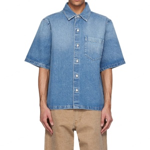 Chemise en jean bleue à manches courtes, style streetwear décontracté, vintage, boutonnée, coupe ample, chemise en jean oversize pour hommes - Product Image 3