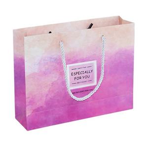 Bolsas de compras de papel para ropa de regalo de lujo personalizadas con impresión de logotipo - Product Image 4