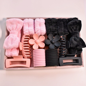 16Pcs Spa Face Wash Headband Set Bow Clips Wristbands Hair Ties Claw Clips Unisex Promotional Holiday Gift