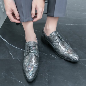 รองเท้าแต่งงานผู้ชายแบบผูกเชือก ดีไซน์หรูหรา หนัง PU เงางาม ระบายอากาศได้ดี เพิ่มความสูง สำหรับฤดูร้อน ไซส์ใหญ่ 38-48 เหมาะสำหรับงานธุรกิจและงานพิธีการ - Product Image 1
