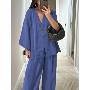 ชุดเซ็ต 2 ชิ้น เสื้อคอวีทรงหลวม กางเกงขายาวทรงกว้าง สไตล์ลำลอง แฟชั่นสำหรับผู้หญิง - Product Image 3