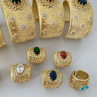 Ensemble de bijoux plaqué or 18 carats avec zircon coloré, bague artisanale brossée antique, bracelet, ensemble de bijoux luxueux pour femmes