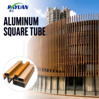 Écran multifonctionnel moderne en aluminium à profil à lattes verticales, double usage pour plafond et mur extérieur, idéal pour aéroports, cuisines et espaces extérieurs
