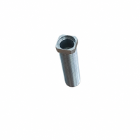 Vis de serrage/vis de blocage en acier inoxydable usiné CNC de haute précision sur mesure, avec douille filetée