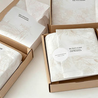 Emballage cadeau de luxe personnalisé en papier recyclé durable avec logo estampé à chaud en feuille d'or, pour bijoux, cosmétiques, fleurs, vêtements