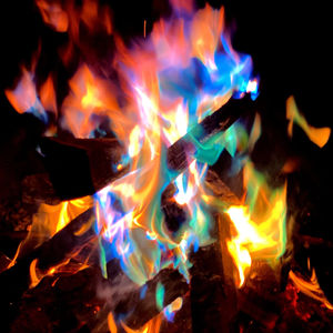 Fête Camping Couleur Feux Astuces Coloré Bonfire Xmas Cheminée Usine Magique Flammes Mystiques Poudre <span class=keywords><strong>De</strong></span> <span class=keywords><strong>Feu</strong></span> Magique - Product Image 2