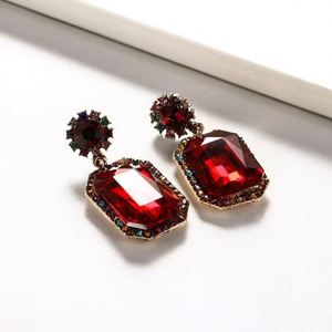 Pendientes de Botón Geométricos Clásicos Chapados en Oro con Cristales Cuadrados de Varios Colores, para Mujer, Estilo Cristiano, de Lujo, para Boda - Product Image 1