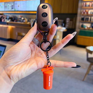 Mini bouteille d'eau créative en caoutchouc <span class=keywords><strong>Gulu</strong></span> Bear, porte-clés, pendentif, style sportif, alliage de zinc, décoration de sac de voiture, petit cadeau - Product Image 3