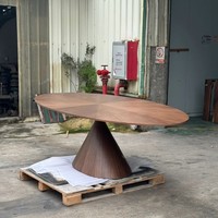 Moderner Minimalistischer Ovaler Massivholz-Esstisch mit Fliegende-Teller-Form, Zapfen- und Dübelführung, Designer-Qualität für Hochwertige Büronutzung, Italienisches Design