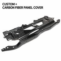 Panneau moulé en fibre de carbone brillant sur mesure OEM avec découpes de précision et trous de fixation pour couverture de panneau automobile