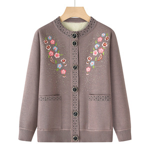 Ropa de <span class=keywords><strong>abuelas</strong></span> para mujer, suéter de cuello redondo con bordado Floral y punto grueso acolchado de invierno para mamá, cárdigan de otoño - Product Image 6