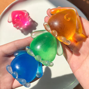 Jouet anti-stress souple en forme de calmar, pieuvre ou bonbon carré en maltose pour enfants et adultes - Utilisation à la maison ou au bureau - Product Image 4