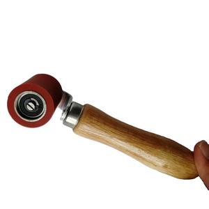 Outil de soudage en PVC de 28mm en <span class=keywords><strong>Silicone</strong></span>, résistant aux hautes températures, rouleau de pression manuel pour <span class=keywords><strong>toiture</strong></span> (rouge) - Product Image 1